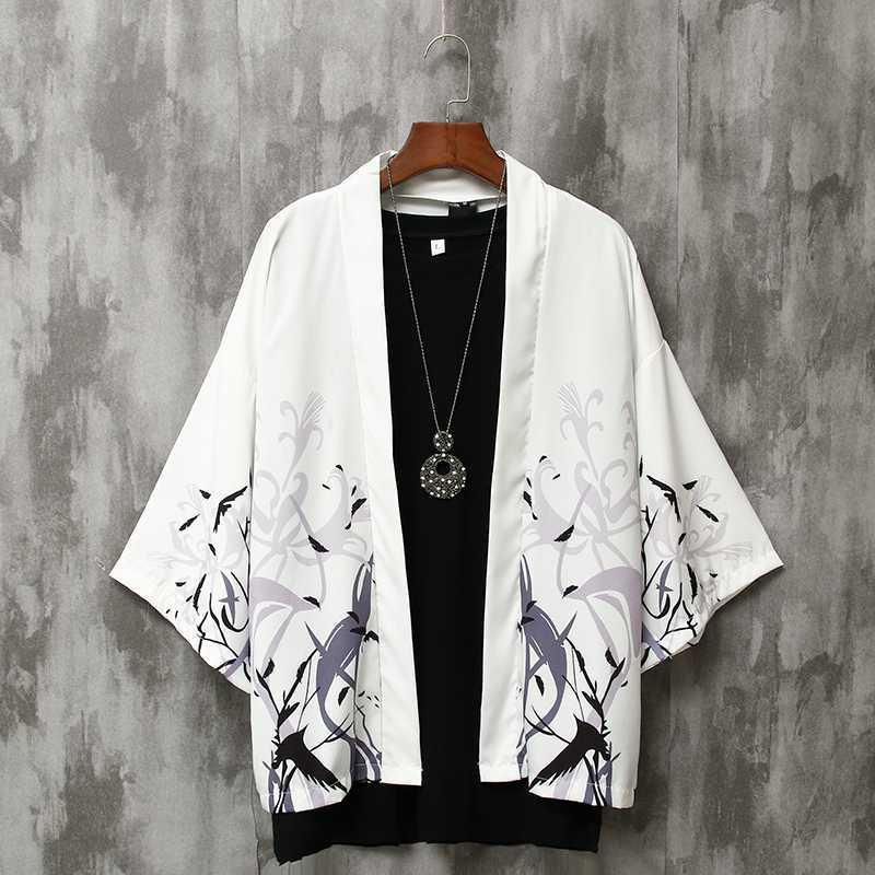 Cooles Sommerhemd für Männer im Kimono-Stil – leicht, modern und perfekt für warme Tage.