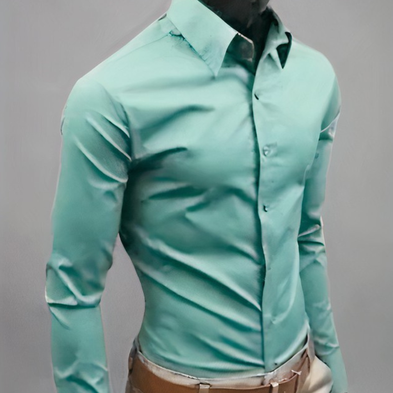 Klassisches Langarmhemd für Herren mit moderner Passform und klarem Design.