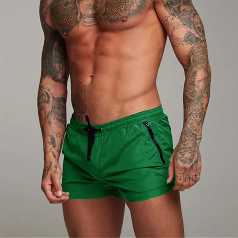 Atmungsaktive Badeshorts für den Sommer, schnelltrocknend und bequem.