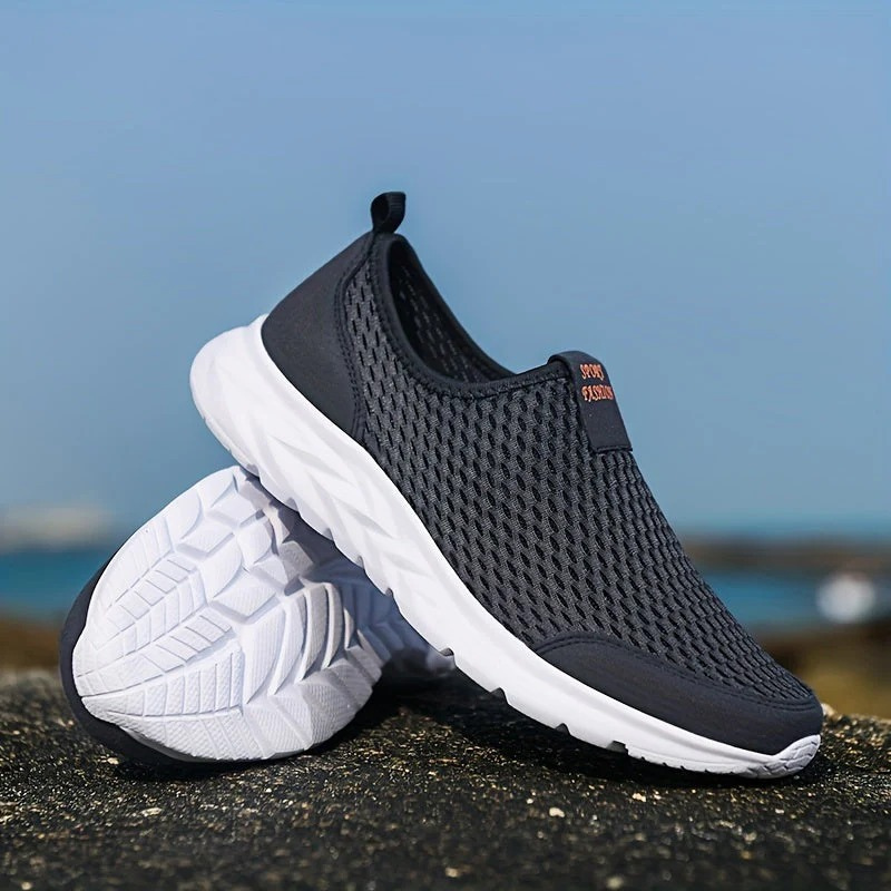 Atmungsaktive Sommerschuhe für Herren mit leichter Sohle und flexiblem Obermaterial