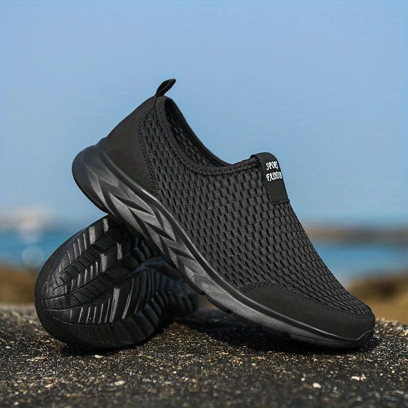 Atmungsaktive Sommerschuhe für Herren mit leichter Sohle und flexiblem Obermaterial