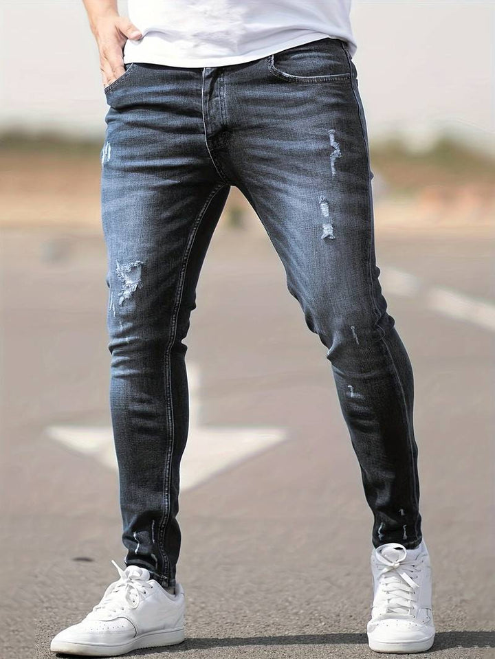 Bequeme und stilvolle Sommerjeans für Männer – leicht, modern & vielseitig.