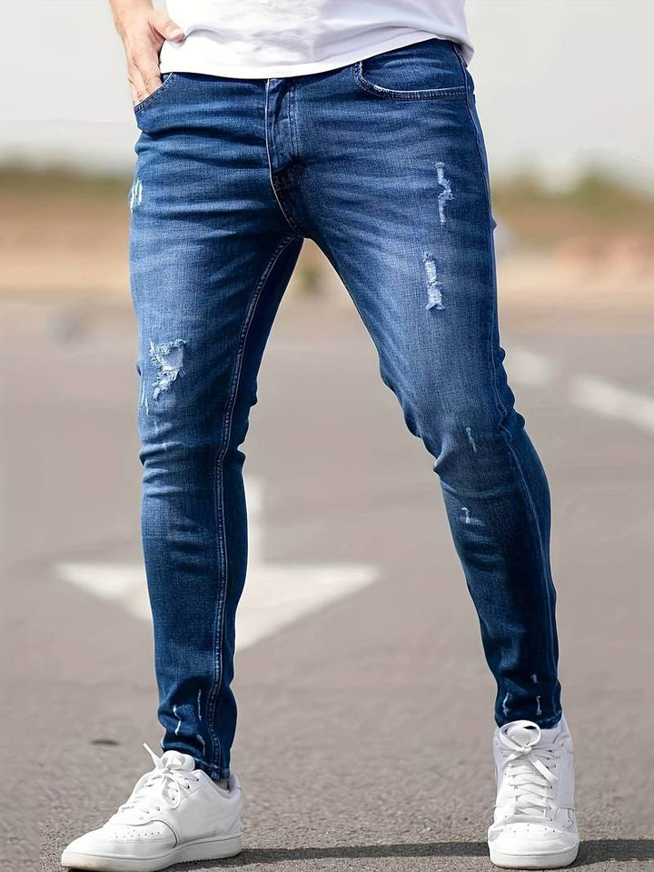 Bequeme und stilvolle Sommerjeans für Männer – leicht, modern & vielseitig.