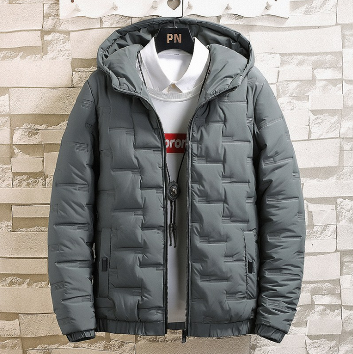 Bequeme Winterjacke mit moderner Wattierung für Herren, ideal für kalte Tage.