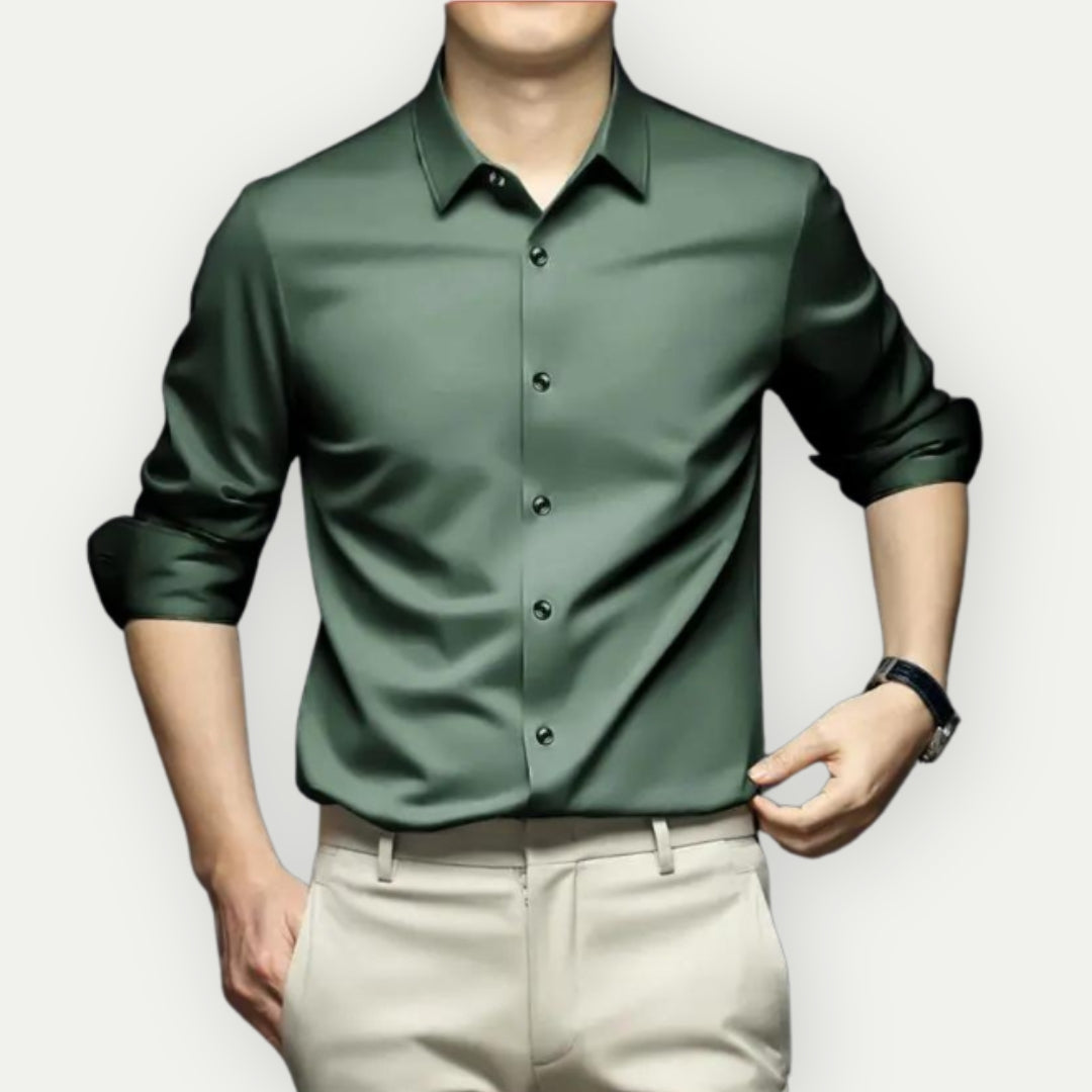 Bügelfreies Business-Hemd für Männer mit knitterfreiem Material und eleganter Passform