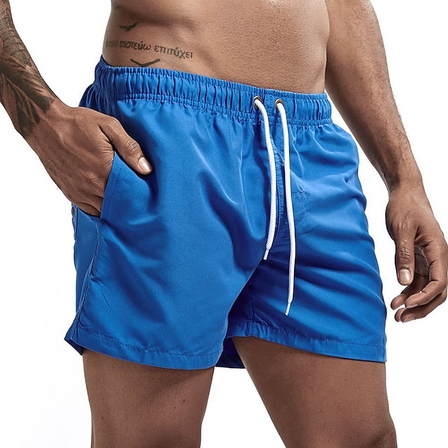 Einfarbige Strandshorts mit Kordelzug für Männer, bequem und vielseitig für Sommertage.