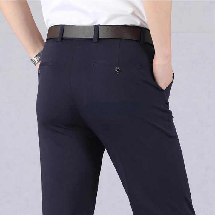 Elegante und bequeme Business-Hose für Männer, ideal für den Alltag im Büro.
