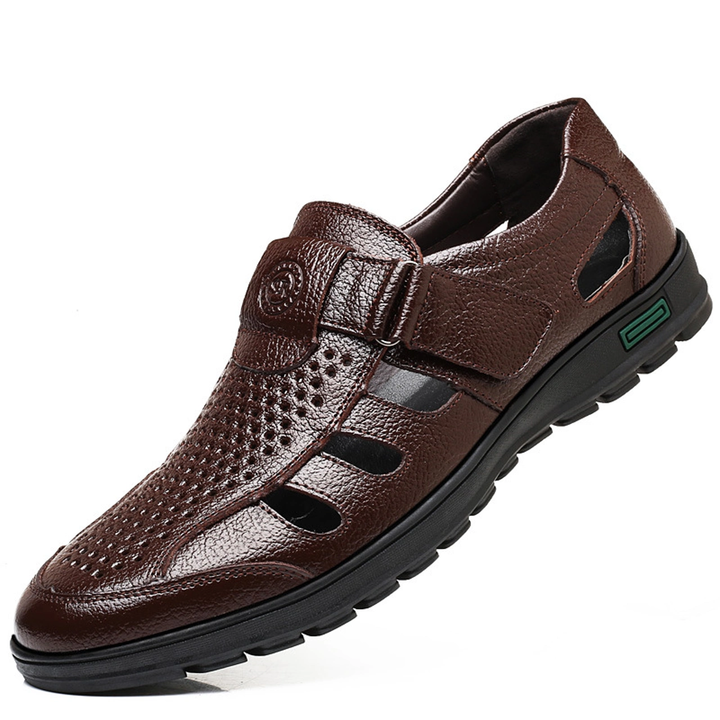 Elegante Ledersandalen für Herren mit weichem Echtleder und rutschfester Sohle, ideal für Frühling und Sommer.
