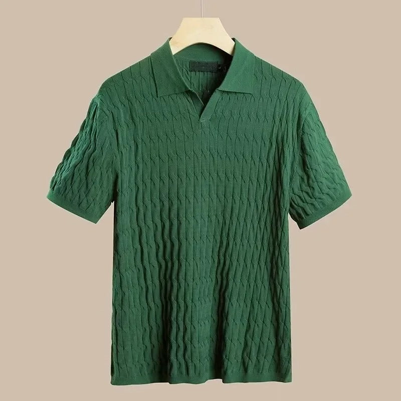 Elegantes gestricktes Poloshirt für Herren – leicht, stilvoll und perfekt für den Sommer