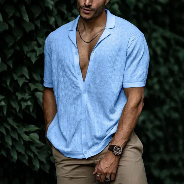 Elegantes Sommerhemd für Herren mit modernem Schnitt und leichtem Stoff