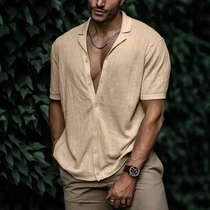 Elegantes Sommerhemd für Herren mit modernem Schnitt und leichtem Stoff