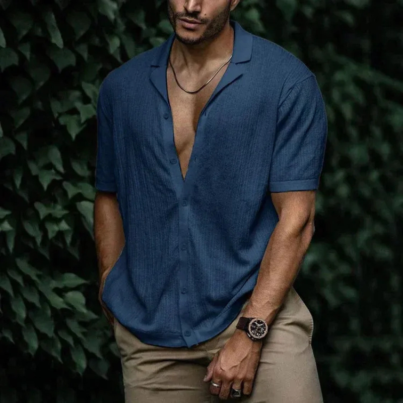 Elegantes Sommerhemd für Herren mit modernem Schnitt und leichtem Stoff