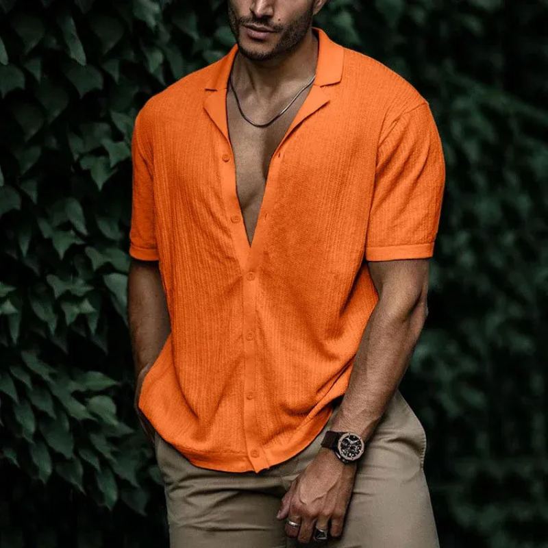 Elegantes Sommerhemd für Herren mit modernem Schnitt und leichtem Stoff