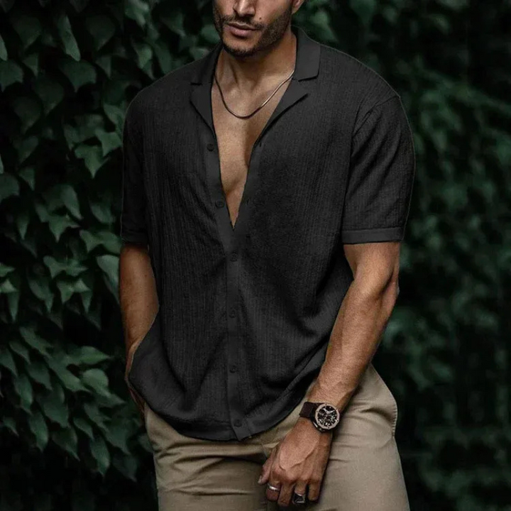 Elegantes Sommerhemd für Herren mit modernem Schnitt und leichtem Stoff