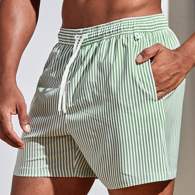 Freizeit-Badehose für Männer, schnelltrocknend und bequem für Strand und Pool.