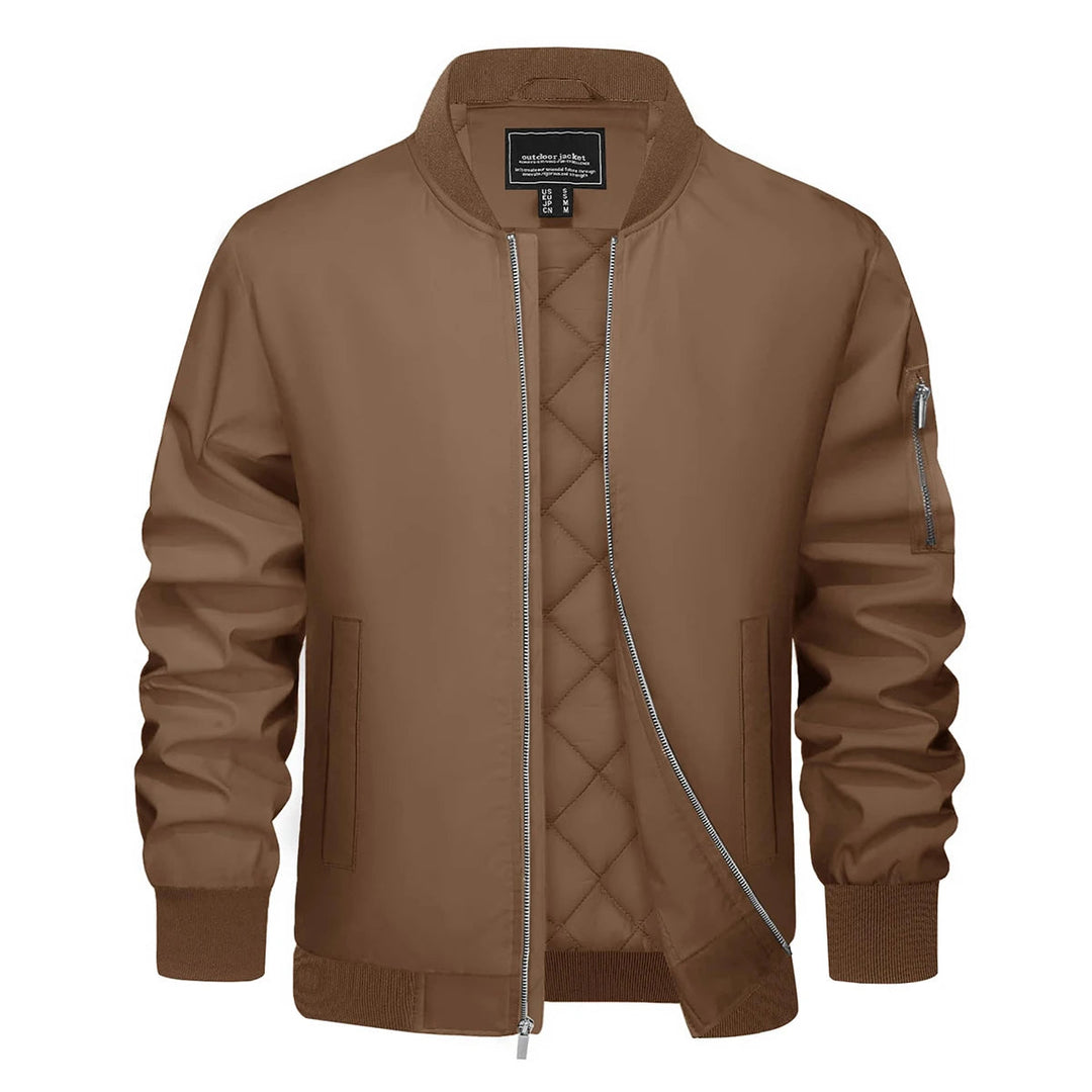 Warme Steppjacke für Männer mit Kapuze, perfekt für kalte Wintertage und Outdoor-Abenteuer.