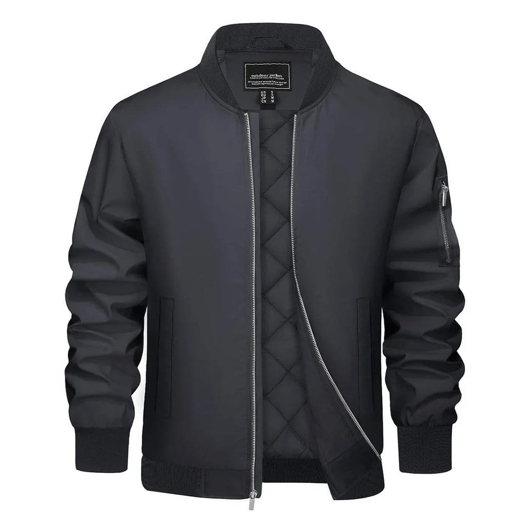 Warme Steppjacke für Männer mit Kapuze, perfekt für kalte Wintertage und Outdoor-Abenteuer.