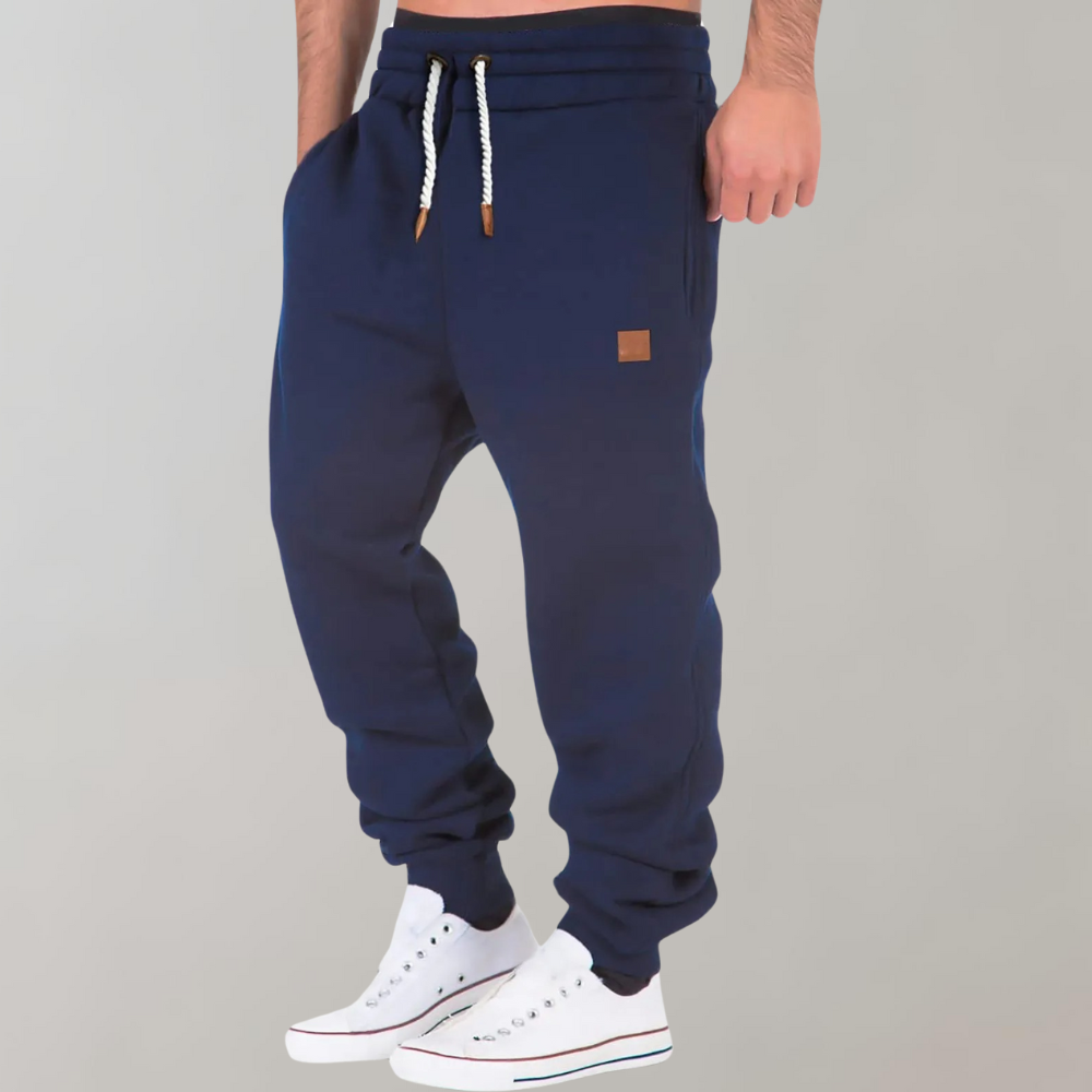 Gemütliche Jogginghose für Männer, ideal für entspannte Herbst- und Wintertage.