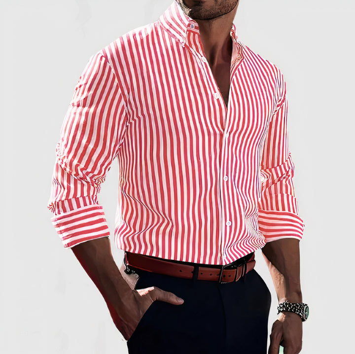 Elegantes gestreiftes Sommerhemd für Herren – leicht, stilvoll & perfekt für warme Tage.