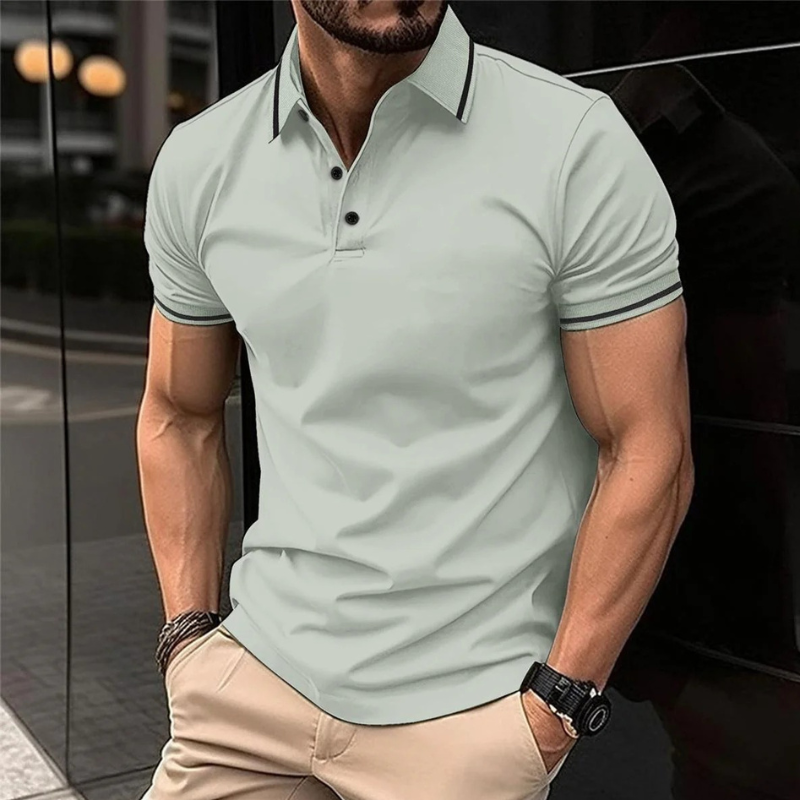 Kurzärmeliges Herren-Poloshirt in raffiniertem, atmungsaktivem Design für den Sommer.