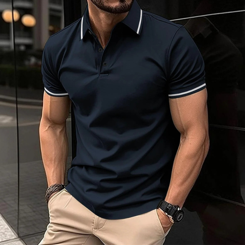 Kurzärmeliges Herren-Poloshirt in raffiniertem, atmungsaktivem Design für den Sommer.