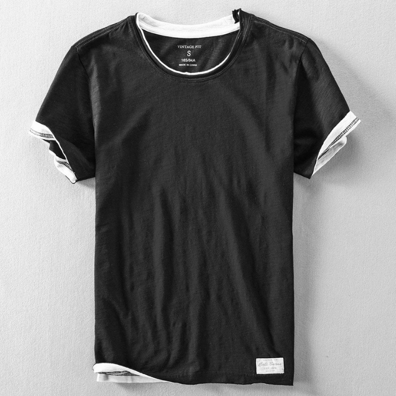 Leichtes Sommer-T-Shirt für Männer in lockerer Passform für lässigen Komfort.