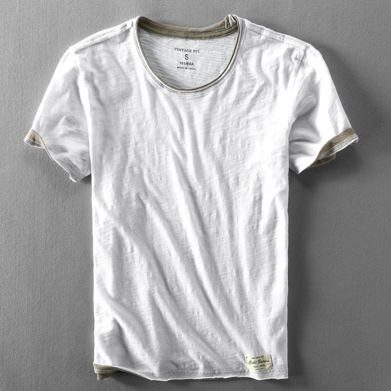 Leichtes Sommer-T-Shirt für Männer in lockerer Passform für lässigen Komfort.