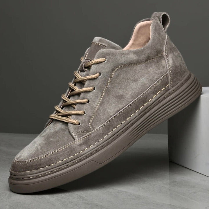 Elegante Sneaker aus hochwertigem Leder für Männer, kombiniert mit modernem Design und maximalem Komfort