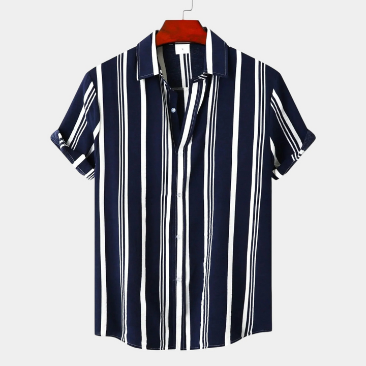 Lässiges gestreiftes Herrenhemd mit entspannter Passform, perfekt für moderne Alltagsoutfits.