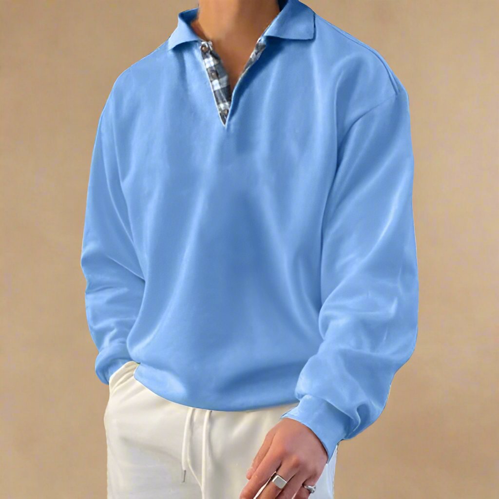 Stilvoller und bequemer Herrenpullover in neutraler Farbe, perfekt für entspannte und kühle Tage.