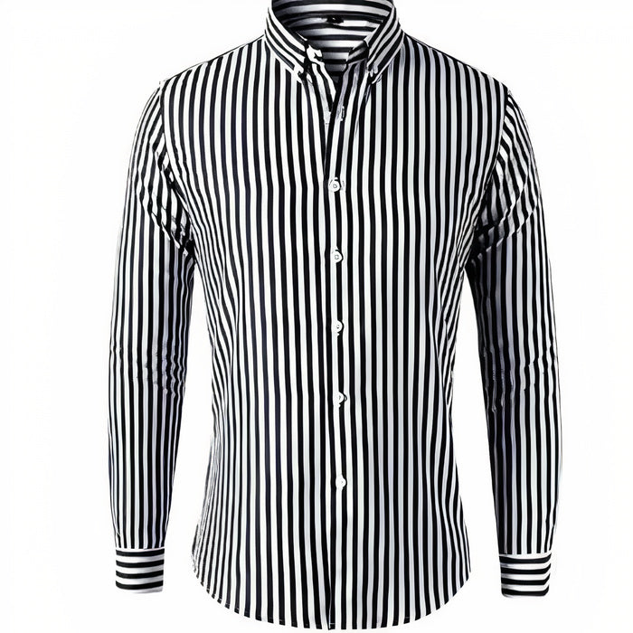 Gestreiftes Sommerhemd für Herren mit langen Ärmeln, klassischem Kragen und schmaler Passform für einen eleganten und dennoch entspannten Look.