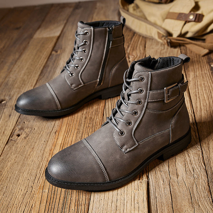 Elegante Herrenstiefel aus echtem Leder mit robuster Sohle, ideal für stilvolle und vielseitige Looks.