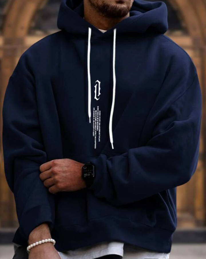 Klassisch stylischer Kapuzenpulli für Männer, ideal für kalte Tage und vielseitige Looks.