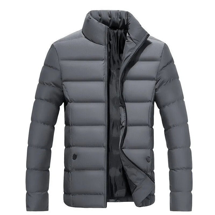 Klassische Herren-Winterjacke mit Steppmuster, warm und stilvoll.