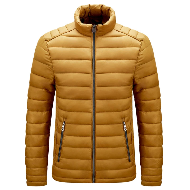Klassische Herren-Pufferjacke, warm und vielseitig für kalte Herbst- und Wintertage.