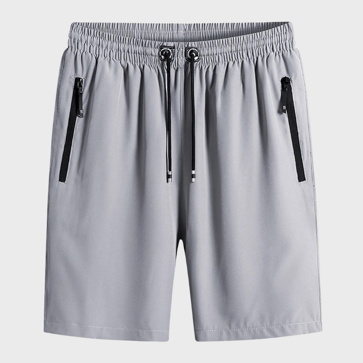Klassische Sommershorts für Männer mit bequemem Schnitt und atmungsaktivem Material.
