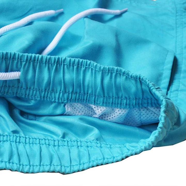 Klassische Schwimmshorts für Männer, bequem und schnelltrocknend für Strand und Pool.
