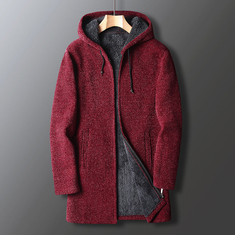 Klassischer Herrenmantel aus Fleece mit Kapuze, ideal für elegante und warme Herbst- und Winterlooks.