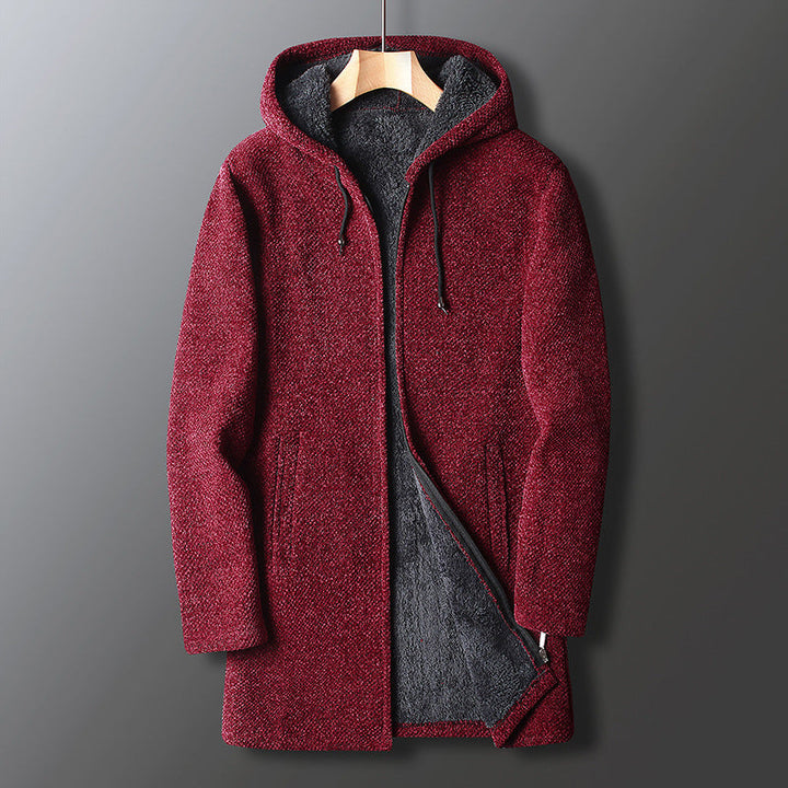 Klassischer Herrenmantel aus Fleece mit Kapuze, ideal für elegante und warme Herbst- und Winterlooks.