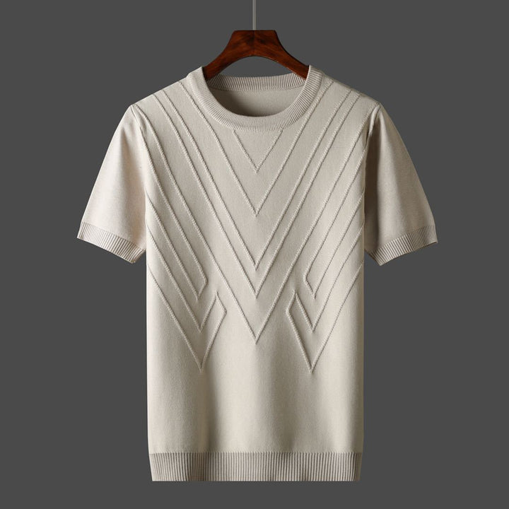 Klassisches Sommer-T-Shirt aus Baumwolle – leicht, atmungsaktiv und bequem für warme Tage.