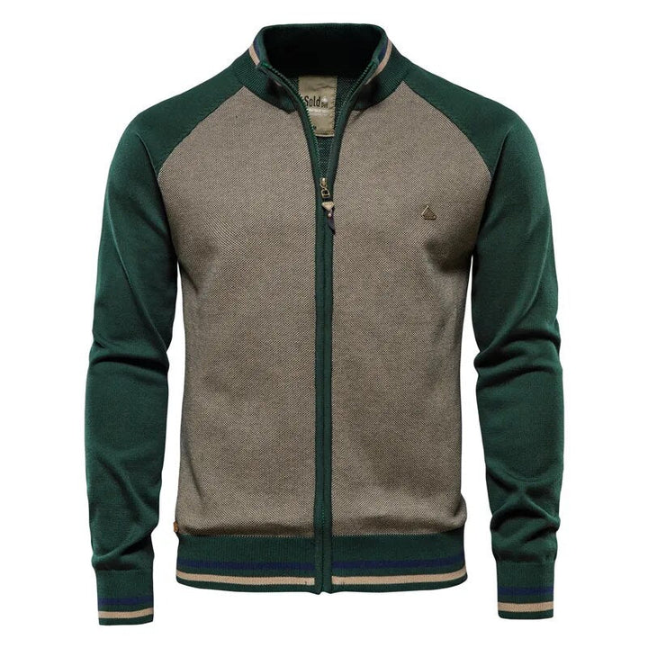 Lässige Strickjacke für Männer – warm, bequem und perfekt für entspannte Herbst- und Wintertage.