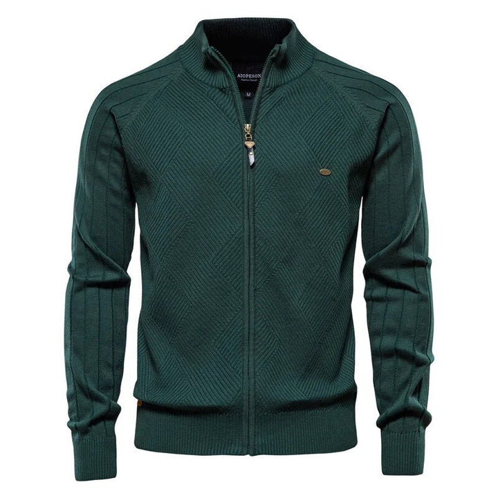 Lässige Strickjacke für Männer – warm, bequem und perfekt für entspannte Herbst- und Wintertage.