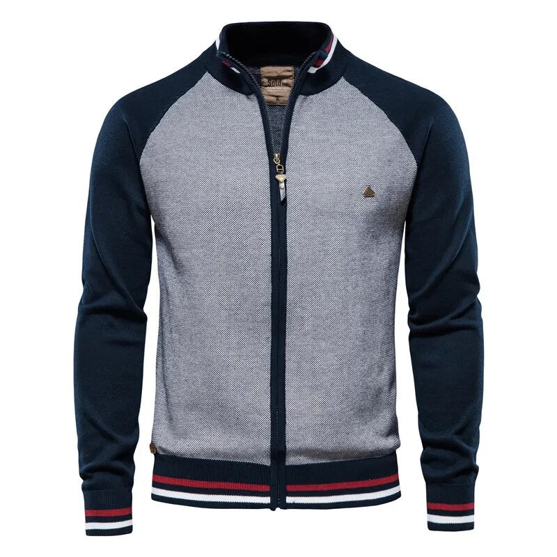 Lässige Strickjacke für Männer – warm, bequem und perfekt für entspannte Herbst- und Wintertage.