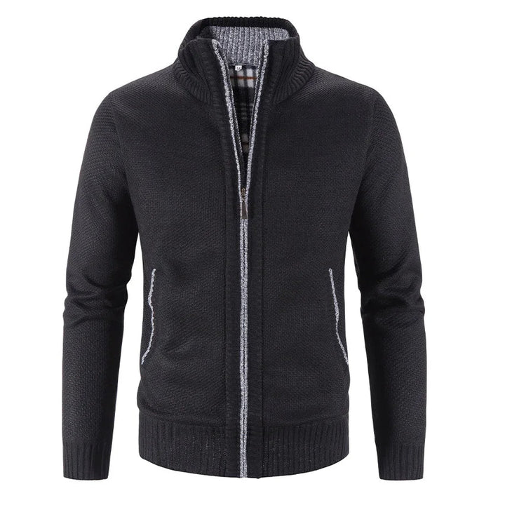Lässige Strickjacke für Männer, ideal für kalte Herbst- und Wintertage.