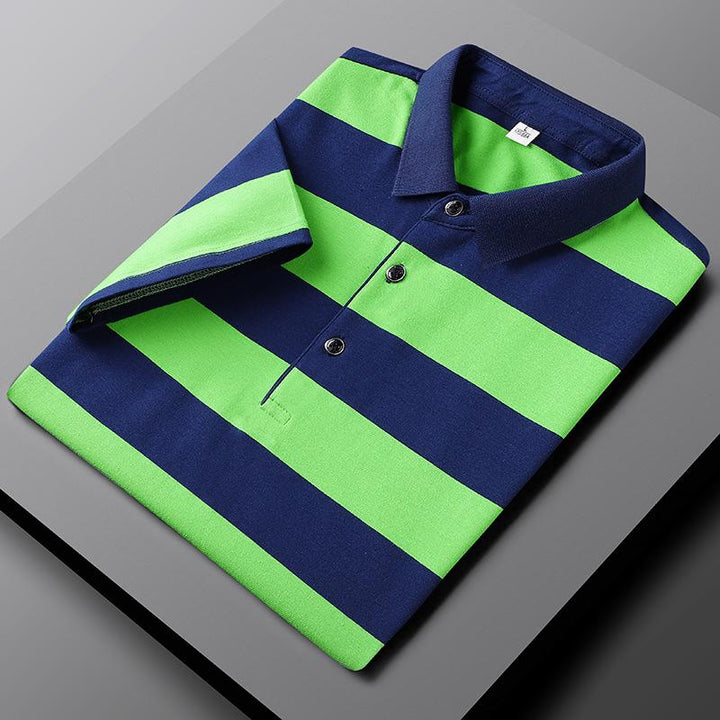 Lässiges gestreiftes Herren-Poloshirt mit bequemem Schnitt und atmungsaktivem Material.