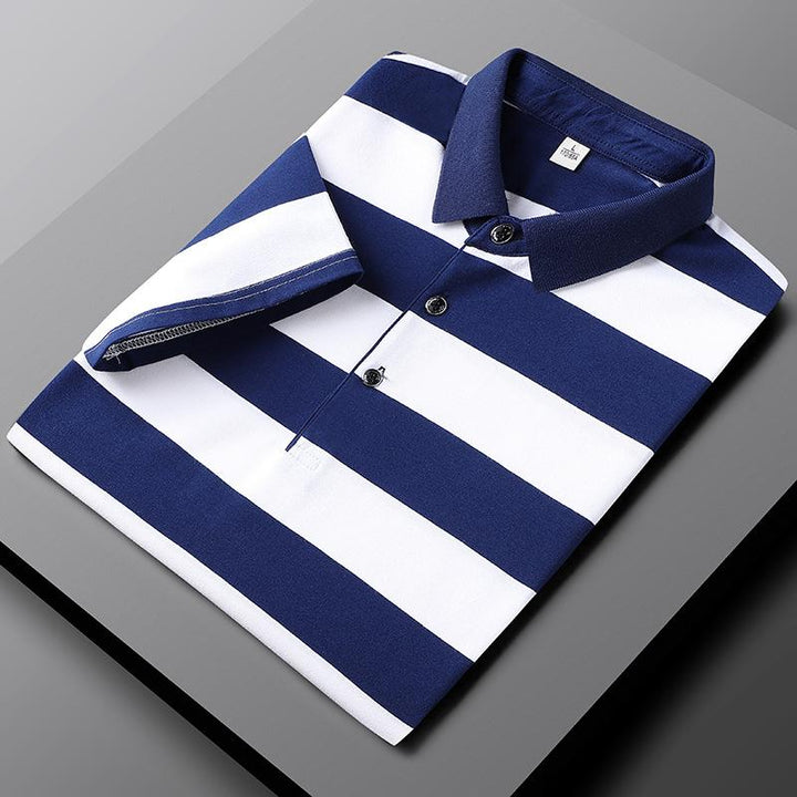 Lässiges gestreiftes Herren-Poloshirt mit bequemem Schnitt und atmungsaktivem Material.