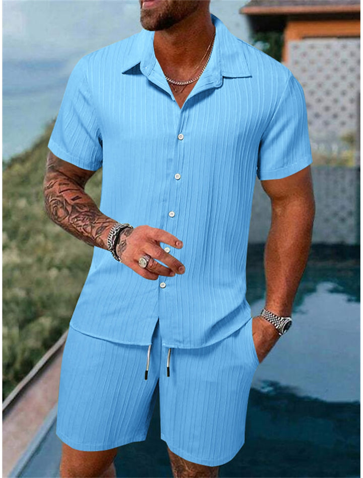Lässiges Button-Down-Hemd-Set für den Sommer, ideal für Urlaubsstyle und entspannten Komfort.