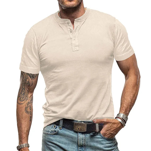 Langlebiges Sommer-T-Shirt für Männer – robust, bequem und ideal für warme Tage.