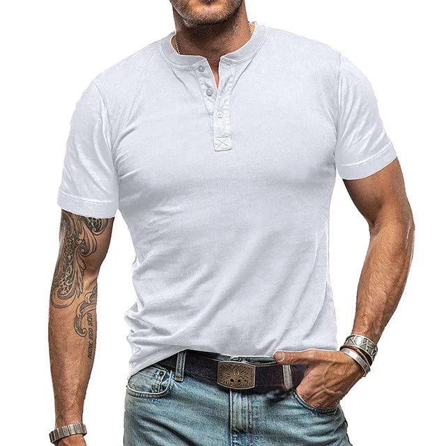 Langlebiges Sommer-T-Shirt für Männer – robust, bequem und ideal für warme Tage.