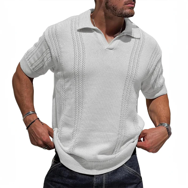 Luftiges Sommer-Poloshirt aus Strick für Männer, ideal für heiße Tage und stilvolle Looks